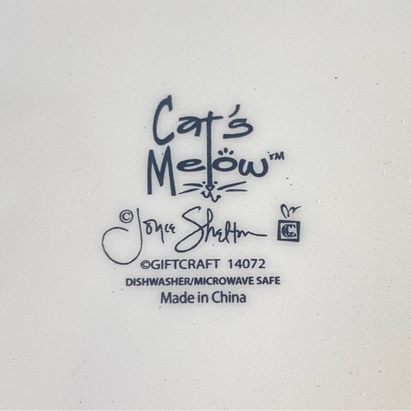 Cat’s Meow Red Floral Cat Teapot, Striped Tail Handle, Ceramic - Picture 7 of 9